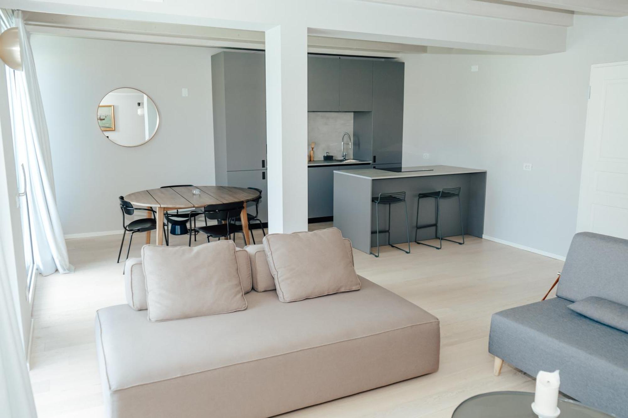 C House Rooms Lake 佩斯基耶拉德加达 外观 照片
