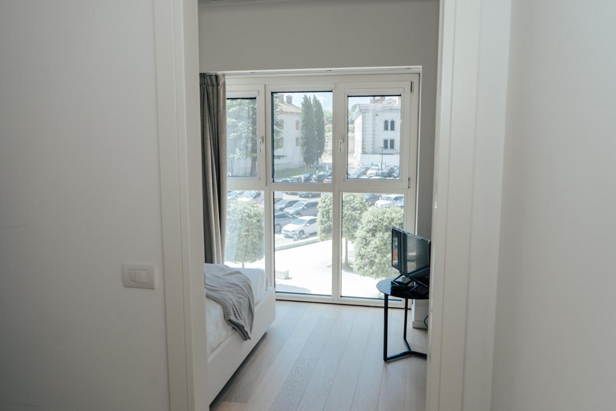 C House Rooms Lake 佩斯基耶拉德加达 外观 照片